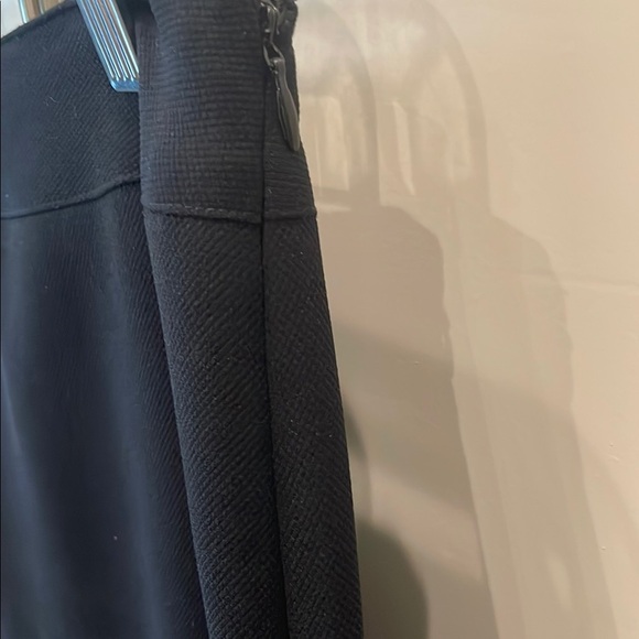 Anne Klein Knee-Length Crepe Pencil Skirt Black 10P - Picture 2 of 5